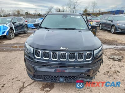 Piąte zdjęcie samochodu w środku: 2023 JEEP COMPASS SPORT VIN:3C4NJDAN3PT511042 - miniatura