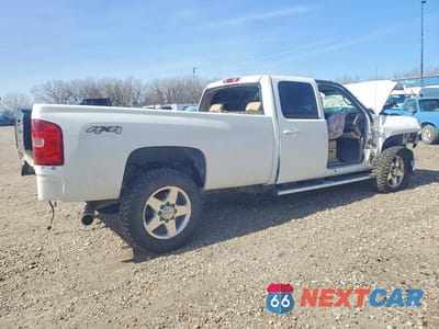 Trzecie zdjęcie samochodu z tyłu: 2011 GMC SIERRA K3500 SLT VIN:1GT424C89BF128287 - miniatura