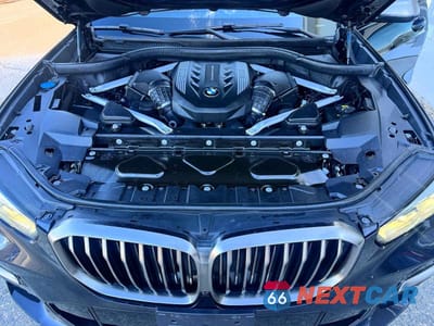 Zdjęcie 8 z 12 samochodu: 2020 BMW X5 M50I VIN:5UXJU4C07LLE45304 - miniatura