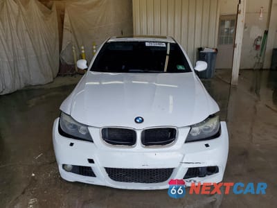 Piąte zdjęcie samochodu w środku: 2009 BMW 328 XI SULEV VIN:WBAPK53509A643644 - miniatura