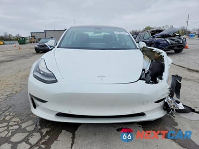 Piąte zdjęcie samochodu w środku: 2019 TESLA MODEL 3 VIN:5YJ3E1EA5KF417513 - miniatura