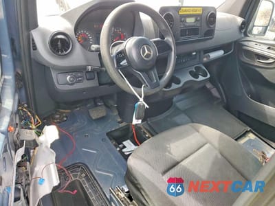 Zdjęcie 8 z 12 samochodu: 2019 MERCEDES BENZ SPRINTER 2500 DELIVERY VAN VIN:WD4PF0CD7KP047957 - miniatura