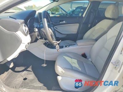 Zdjęcie 7 z 12 samochodu: 2015 MERCEDES-BENZ GLA 250 VIN:WDCTG4EBXFJ185441 - miniatura