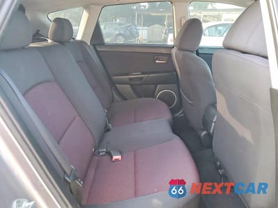 Zdjęcie 10 z 11 samochodu: 2006 MAZDA 3 HATCHBACK VIN:JM1BK144561458156 - miniatura