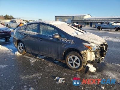 Czwarte zdjęcie samochodu z boku: 2015 TOYOTA PRIUS TWO VIN:JTDKN3DUXF0398903 - miniatura