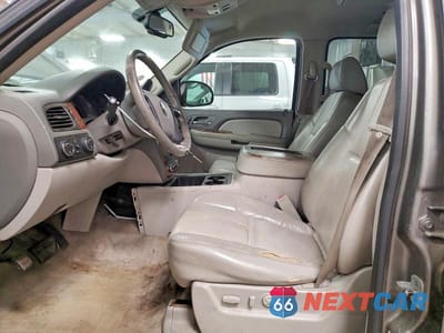 Zdjęcie 7 z 14 samochodu: 2007 CHEVROLET TAHOE K1500 VIN:1GNFK13057J115324 - miniatura