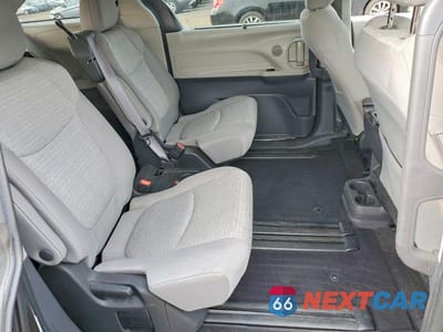 Zdjęcie 11 z 13 samochodu: 2022 TOYOTA SIENNA LE 8-PASSENGER VIN:5TDKSKFC6NS050390 - miniatura