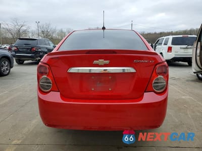 Zdjęcie 6 z 12 samochodu: 2015 CHEV SONIC VIN:1G1JC5SH8F4119470 - miniatura