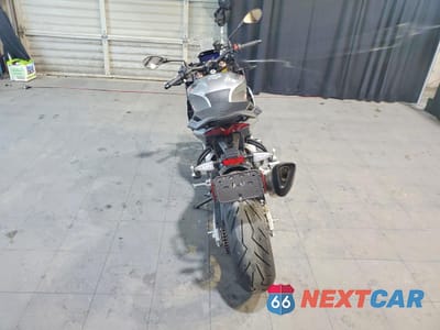 Czwarte zdjęcie samochodu z boku: 2024 APRILIA TUONO V4 1100 VIN:ZD4KZUA07RS000989 - miniatura