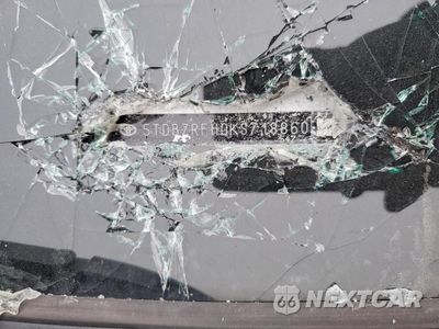 Zdjęcie 13 z 14 samochodu: 2019 TOYOTA HIGHLANDER LE VIN:5TDBZRFH0KS718860 - miniatura
