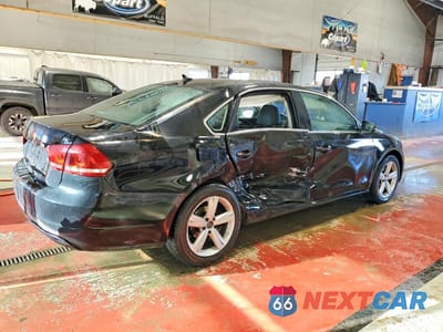 Trzecie zdjęcie samochodu z tyłu: 2012 VOLKSWAGEN PASSAT SE VIN:1VWBP7A32CC042515 - miniatura
