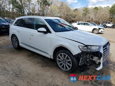 Czwarte zdjęcie samochodu z boku: 2019 AUDI Q7 PRESTIGE VIN:WA1VAAF73KD005471 - miniatura