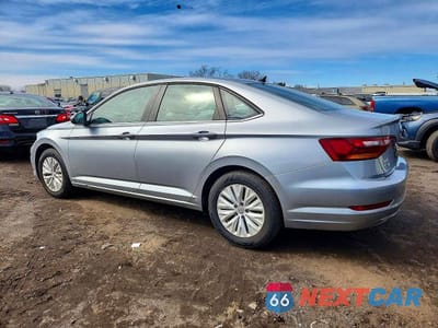 Drugie zdjęcie samochodu z przodu: 2019 VOLKSWAGEN JETTA S VIN:3VWC57BU8KM193633 - miniatura