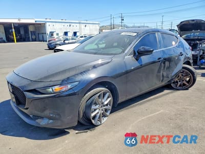 2023 MAZDA 3 SELECT JM1BPAKM7P1607429 - główne zdjęcie licytacji z USA - miniatura