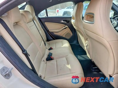 Zdjęcie 10 z 12 samochodu: 2015 MERCEDES-BENZ CLA 250 4MATIC VIN:WDDSJ4GB6FN246430 - miniatura