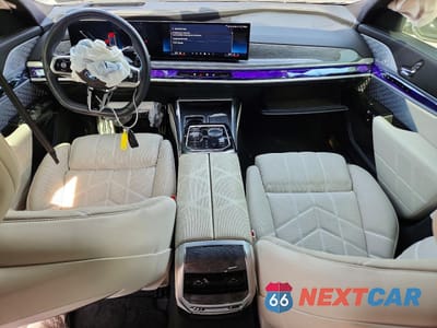 Zdjęcie 8 z 12 samochodu: 2023 BMW I7 XDRIVE60 VIN:WBY53EJ04PCM75327 - miniatura