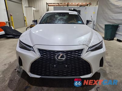 Piąte zdjęcie samochodu w środku: 2021 LEXUS IS 300 BASE VIN:JTHAA1D25M5116823 - miniatura