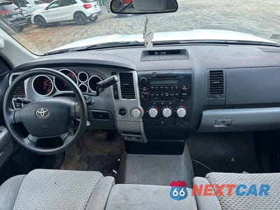 Zdjęcie 9 z 10 samochodu: 2008 TOYOTA TUNDRA GRADE VIN:5TBBT54138S460528 - miniatura