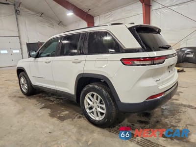Drugie zdjęcie samochodu z przodu: 2025 JEEP GRAND CHEROKEE LAREDO VIN:1C4RJHAG6SC311495 - miniatura