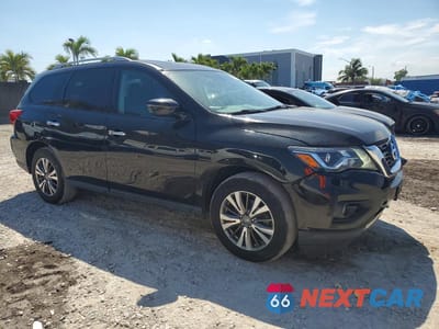 Czwarte zdjęcie samochodu z boku: 2019 NISSAN PATHFINDER SV VIN:5N1DR2MM1KC577987 - miniatura
