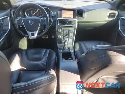 Zdjęcie 8 z 11 samochodu: 2017 VOLVO S60 R DESIGN VIN:YV149MTS3H2438131 - miniatura