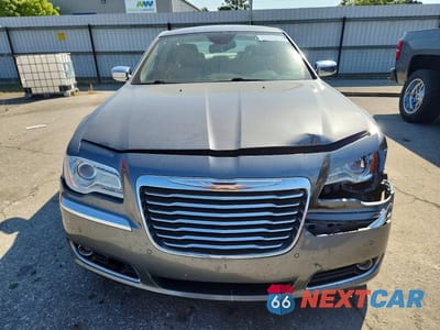 Piąte zdjęcie samochodu w środku: 2012 CHRYSLER 300 LIMITED VIN:2C3CCACG5CH186075 - miniatura