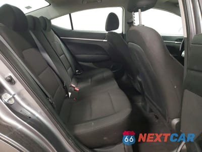 Zdjęcie 10 z 11 samochodu: 2019 HYUNDAI ELANTRA SE VIN:5NPD74LF4KH423139 - miniatura