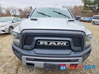 Piąte zdjęcie samochodu w środku: 2017 RAM 1500 REBEL VIN:1C6RR7YT1HS581522 - miniatura