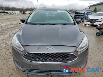 Piąte zdjęcie samochodu w środku: 2017 FORD FOCUS SE VIN:1FADP3F2XHL208460 - miniatura