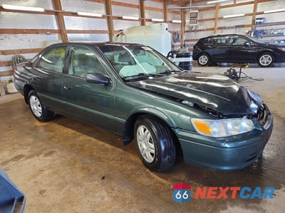Czwarte zdjęcie samochodu z boku: 2001 TOYOTA CAMRY LE VIN:4T1BG22K91U819903 - miniatura