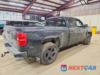 Trzecie zdjęcie samochodu z tyłu: 2016 CHEVROLET SILVERADO K1500 CUSTOM VIN:1GCVKPEC2GZ366575 - miniatura