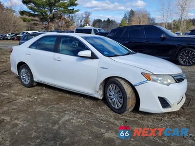 Czwarte zdjęcie samochodu z boku: 2012 TOYOTA CAMRY HYBRID LE VIN:4T1BD1FKXCU042230 - miniatura