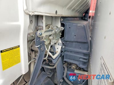 Zdjęcie 12 z 13 samochodu: 2019 ISUZU NPR HD FLATBED TRUCK VIN:54DC4W1B9KS808404 - miniatura