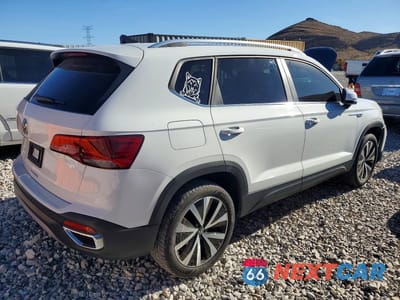Trzecie zdjęcie samochodu z tyłu: 2023 VOLKSWAGEN TAOS SE VIN:3VVEX7B28PM303044 - miniatura