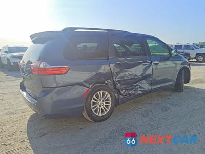 Trzecie zdjęcie samochodu z tyłu: 2016 TOYOTA SIENNA XLE 8-PASSENGER VIN:5TDYK3DCXGS712896 - miniatura