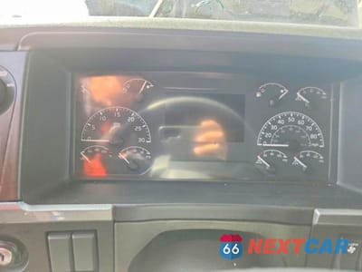 Zdjęcie 8 z 10 samochodu: 2019 VOLVO VN VNL VIN:4V4NC9EJ6KN200412 - miniatura