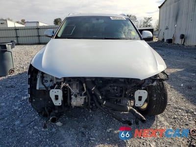 Piąte zdjęcie samochodu w środku: 2015 AUDI Q3 PRESTIGE VIN:WA1GFCFS8FR012659 - miniatura