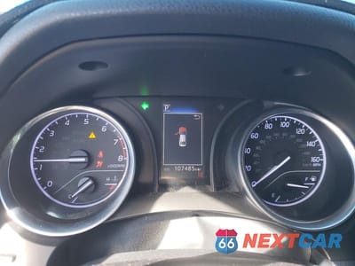 Zdjęcie 9 z 12 samochodu: 2018 TOYOTA CAMRY SE VIN:4T1B11HK5JU131139 - miniatura