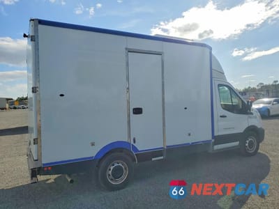 Trzecie zdjęcie samochodu z tyłu: 2021 FORD TRANSIT DELIVERY TRUCK VIN:1FDBW5Z84MKA79918 - miniatura
