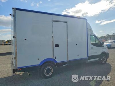 Trzecie zdjęcie samochodu z tyłu: 2021 FORD TRANSIT DELIVERY TRUCK VIN:1FDBW5Z84MKA79918 - miniatura