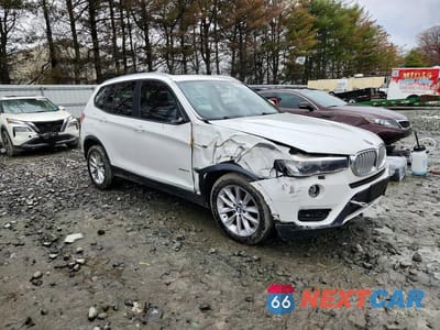 Czwarte zdjęcie samochodu z boku: 2017 BMW X3 SDRIVE28I VIN:5UXWZ7C54H0U47621 - miniatura