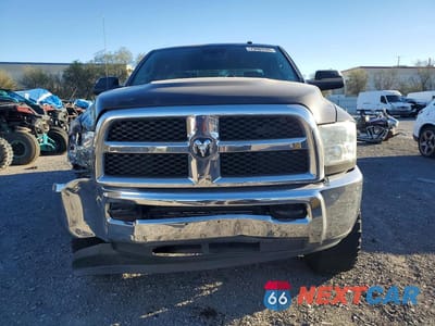 Piąte zdjęcie samochodu w środku: 2016 RAM 2500 ST VIN:3C6UR5HL8GG178691 - miniatura