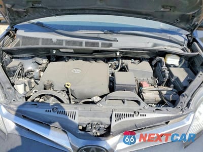 Zdjęcie 11 z 12 samochodu: 2020 TOYOTA SIENNA XLE 8-PASSENGER VIN:5TDYZ3DC5LS070402 - miniatura