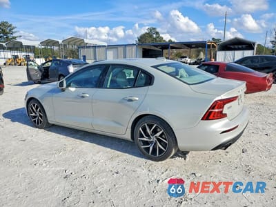 Drugie zdjęcie samochodu z przodu: 2020 VOLVO S60 T5 MOMENTUM VIN:7JR102FK6LG039634 - miniatura