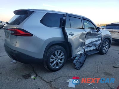 Trzecie zdjęcie samochodu z tyłu: 2024 TOYOTA GRAND HIGHLANDER LIMITED VIN:5TDAAAA52RS001467 - miniatura