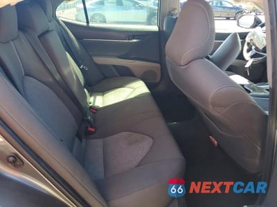 Zdjęcie 10 z 12 samochodu: 2022 TOYOTA CAMRY LE VIN:4T1C11AK7NU047120 - miniatura