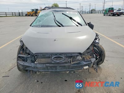 Piąte zdjęcie samochodu w środku: 2015 HYUNDAI VELOSTER TURBO VIN:KMHTC6AE8FU243201 - miniatura