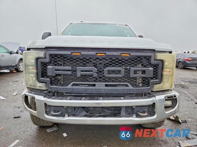 Piąte zdjęcie samochodu w środku: 2019 FORD F250 SUPER DUTY VIN:1FT7W2BT6KEE72743 - miniatura