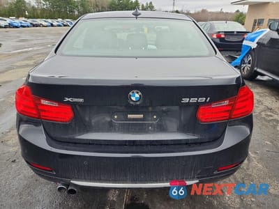 Zdjęcie 6 z 12 samochodu: 2015 BMW 328 XI VIN:WBA3B3G55FNR89240 - miniatura