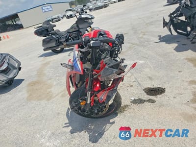 Drugie zdjęcie samochodu z przodu: 2024 HONDA CBR650 R VIN:MLHRH1552R5000380 - miniatura